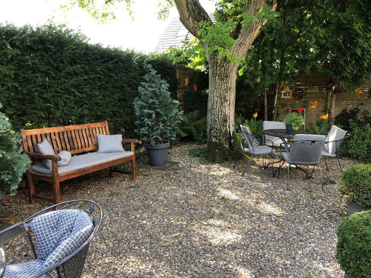 Walnut Lodge Bed & Breakfast Noorbeek Exterior photo