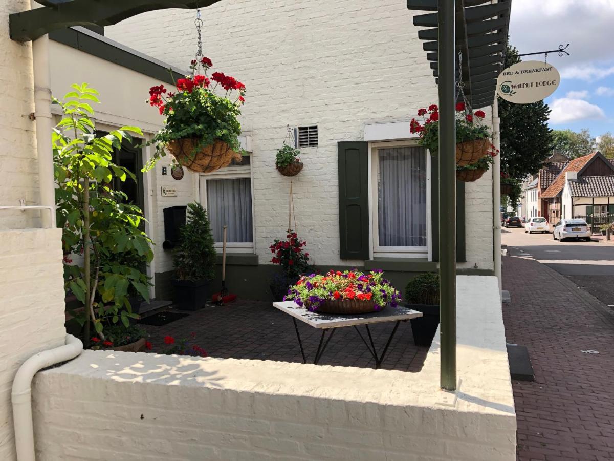 Walnut Lodge Bed & Breakfast Noorbeek Exterior photo