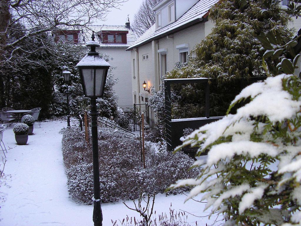 Walnut Lodge Bed & Breakfast Noorbeek Exterior photo
