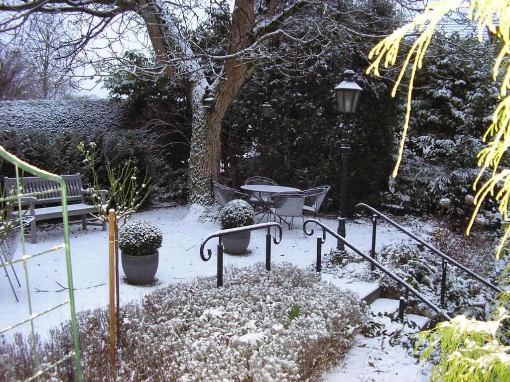 Walnut Lodge Bed & Breakfast Noorbeek Exterior photo
